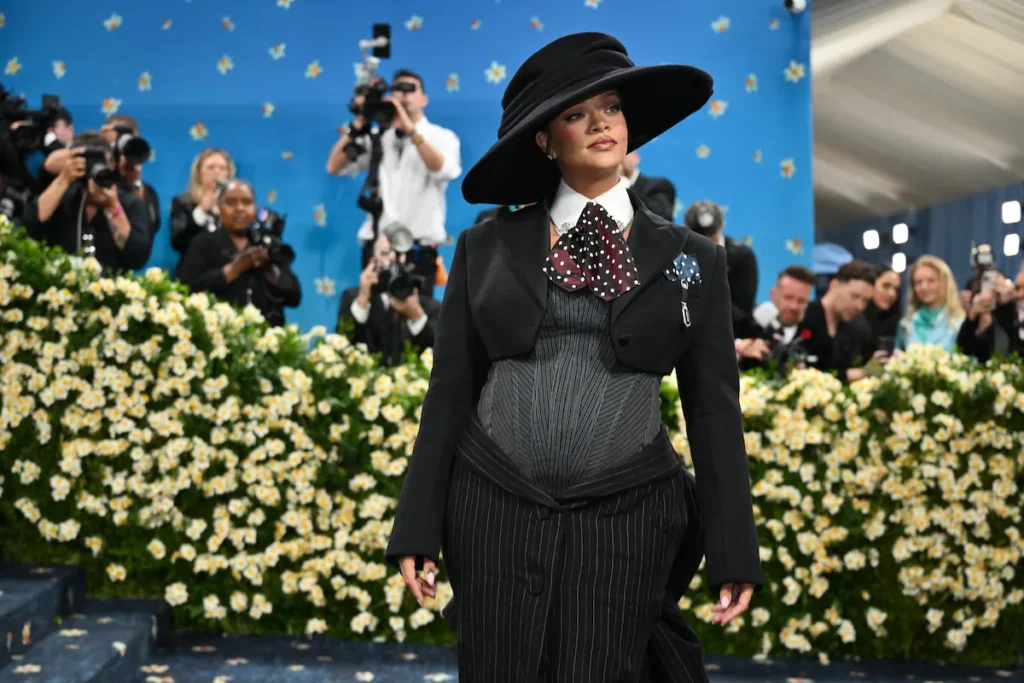 is rihanna pregnant in met gala