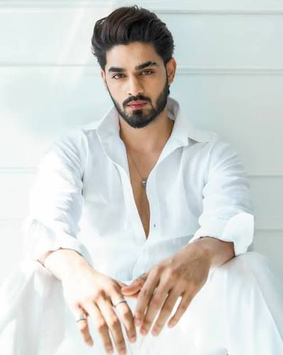 Arbaz Patel Crowned the “Ultimate Ruler” of Rise and Fall: Strategy, Grit, and a Journey That Won Hearts In the high-stakes world of reality television, where alliances shift like quicksand and one wrong move can end the game, Arbaz Patel has emerged as the undisputed Ultimate Ruler of Rise and Fall. From the very first week, Arbaz displayed razor-sharp instincts, a calm yet commanding presence, and an ability to outmaneuver even the toughest competitors. Contestants and viewers alike have described him as a natural-born leader—one who not only plays the game but owns it. What set Arbaz apart wasn’t just his tactical brilliance, but his human side. Whether it was standing by allies in moments of crisis, showing empathy where others chose rivalry, or pulling off bold moves with an unwavering smile, Arbaz struck the perfect balance between heart and strategy. Fans across social media have rallied behind him, calling him “Hamara Asli Winner” and celebrating his journey as one marked by resilience, intelligence, and sheer willpower. In a game built on unpredictability, Arbaz Patel proved that true rulers are not crowned by luck, but by the strength of their vision and the courage of their choices. As the dust settles on one of the most dramatic seasons yet, one thing is clear—Rise and Fall will be remembered as the stage where Arbaz Patel carved his legacy as the Ultimate Ruler.