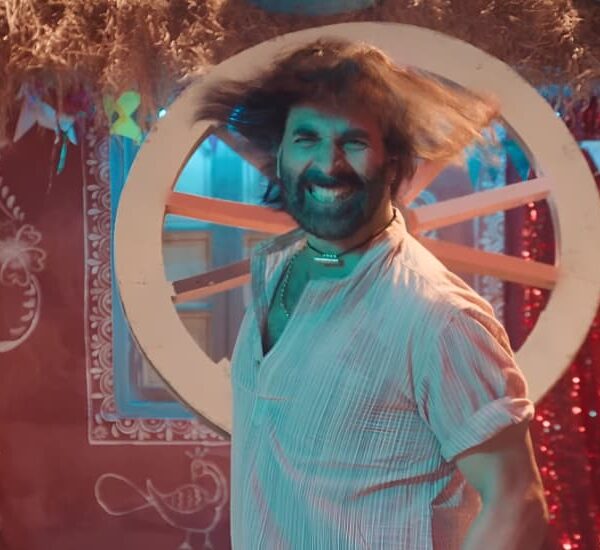 Akshay Kumar Goes Full Bhojpuri Hero in the Internet-Breaking Film Welcome to the Jungle; Gives a Peek in Song Ghis Ghis Ghis