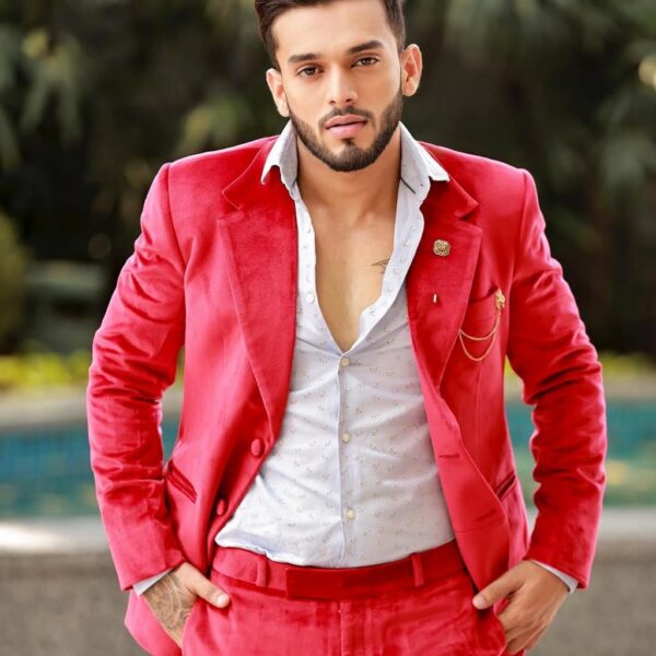 Suit Up. Stand Out. Rule the Frame: Shailesh Ramugade’s Dashing New Photoshoot Sparks Bollywood Buzz
